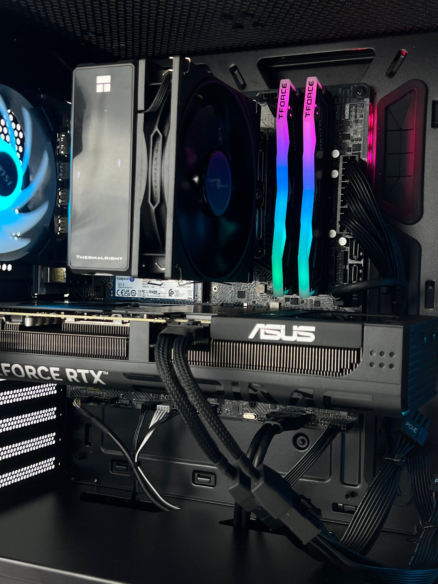 Gaming PC RTX 5070 Ryzen 7 7800X3D 32gb DDR5 1Ttb NVMe