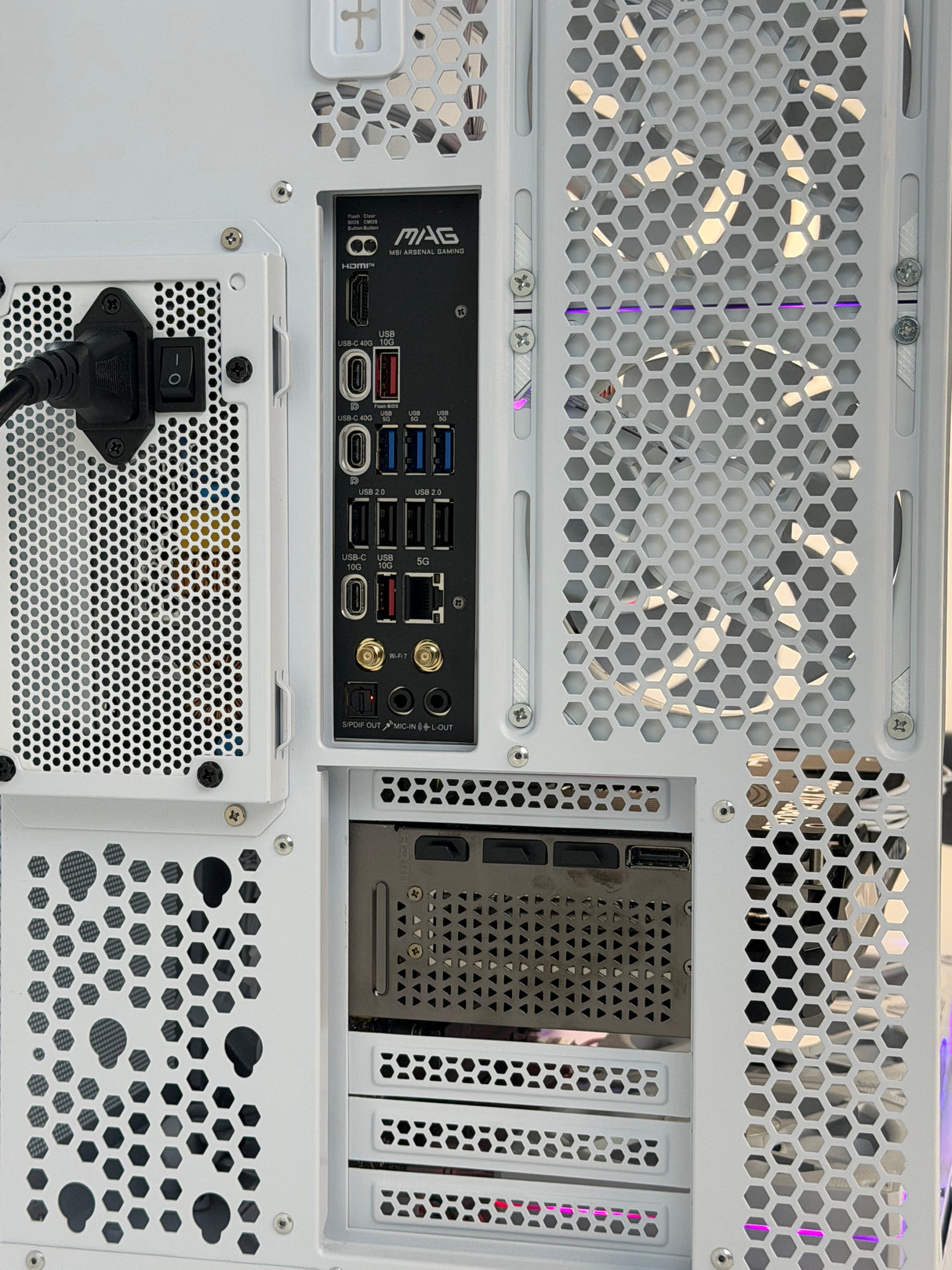 Gaming PC RTX 5080 Ryzen 7 9800X3D 64gb DDR5 1tb NVMe