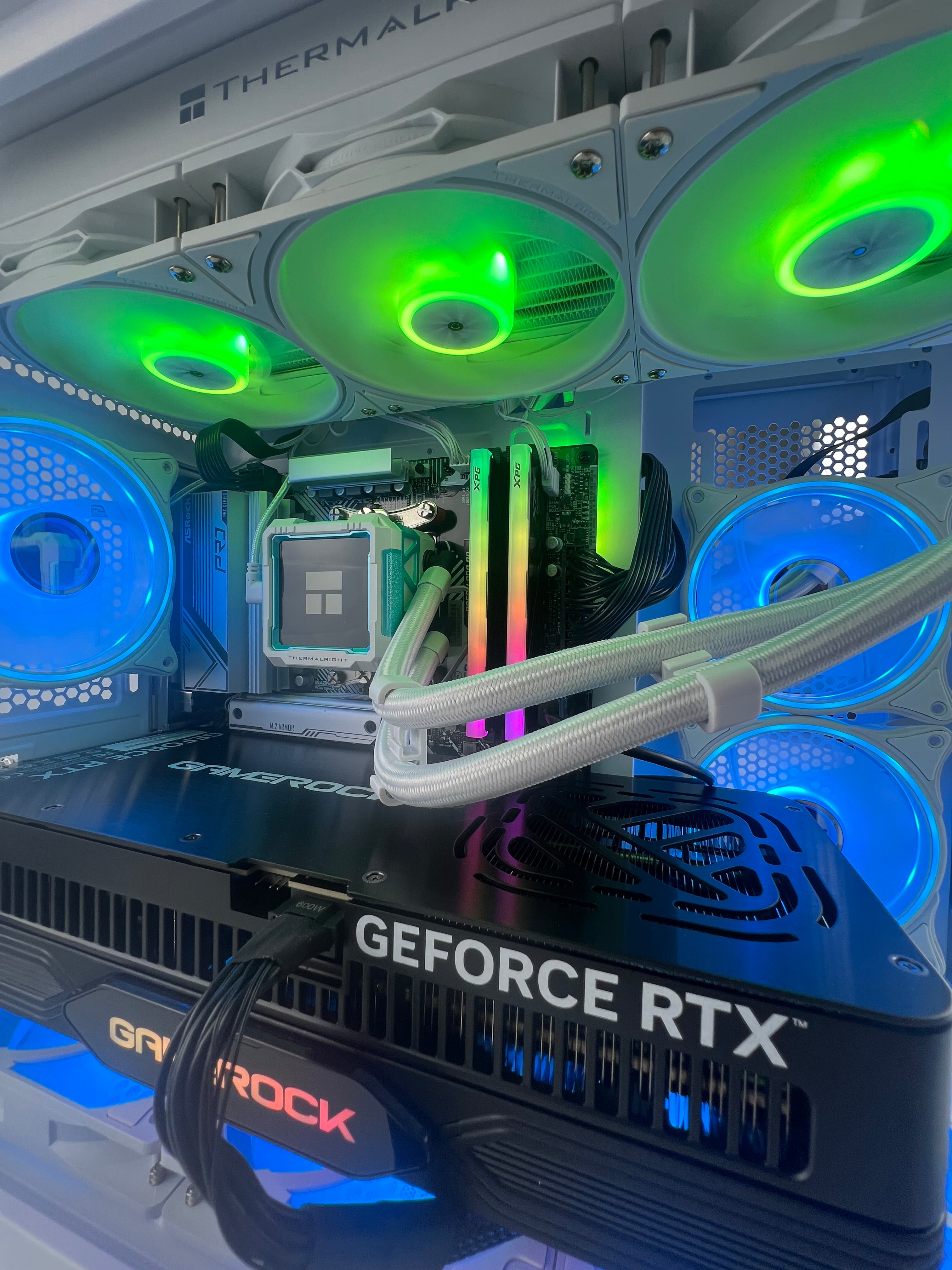 Gaming PC RTX 5090 Ryzen 7 9800X3D 32gb DDR5 1tb NVMe