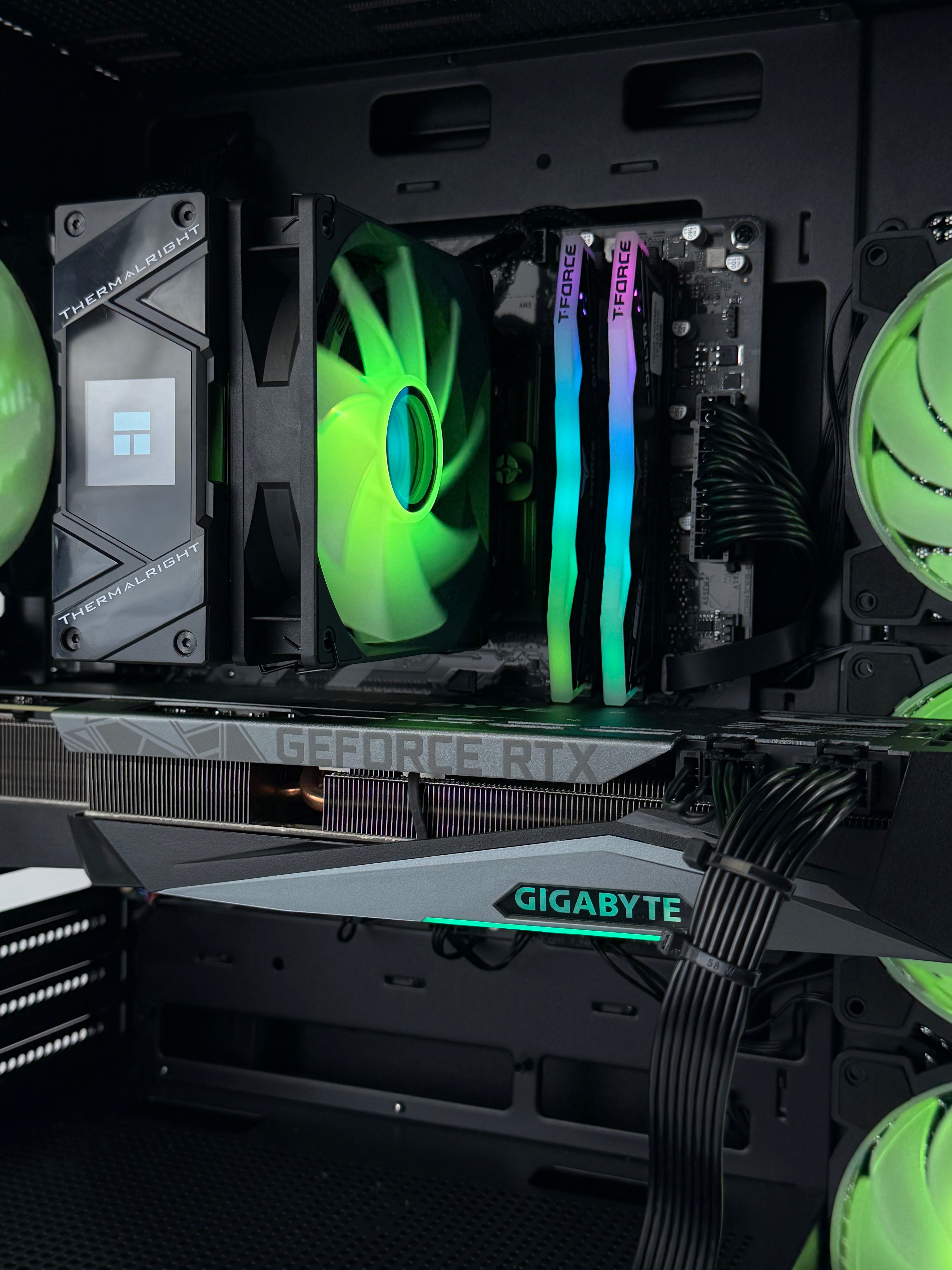 Gaming PC RTX 3080TI Ryzen 5 7500f 32gb DDR5 1tb NVMe