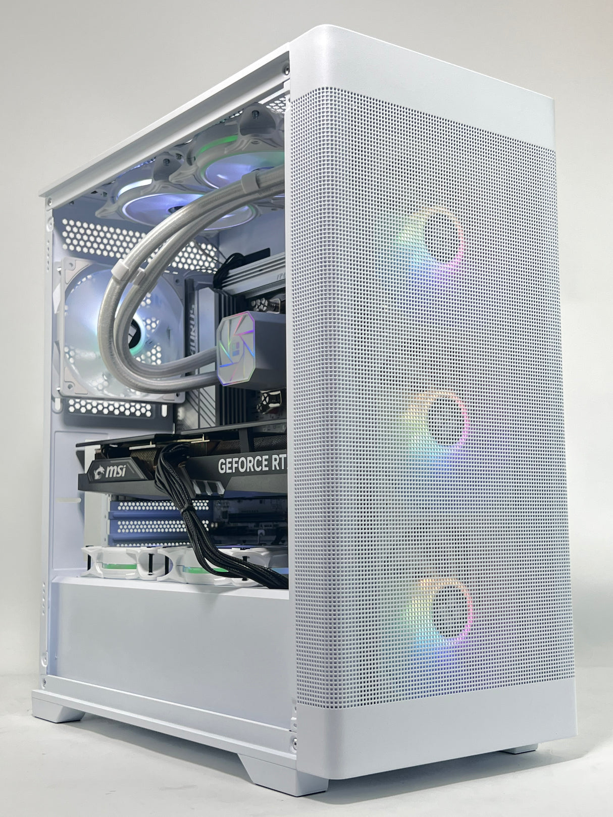 Gaming PC RTX 5070 Ryzen 7 7700 32gb DDR5 1tb NVMe