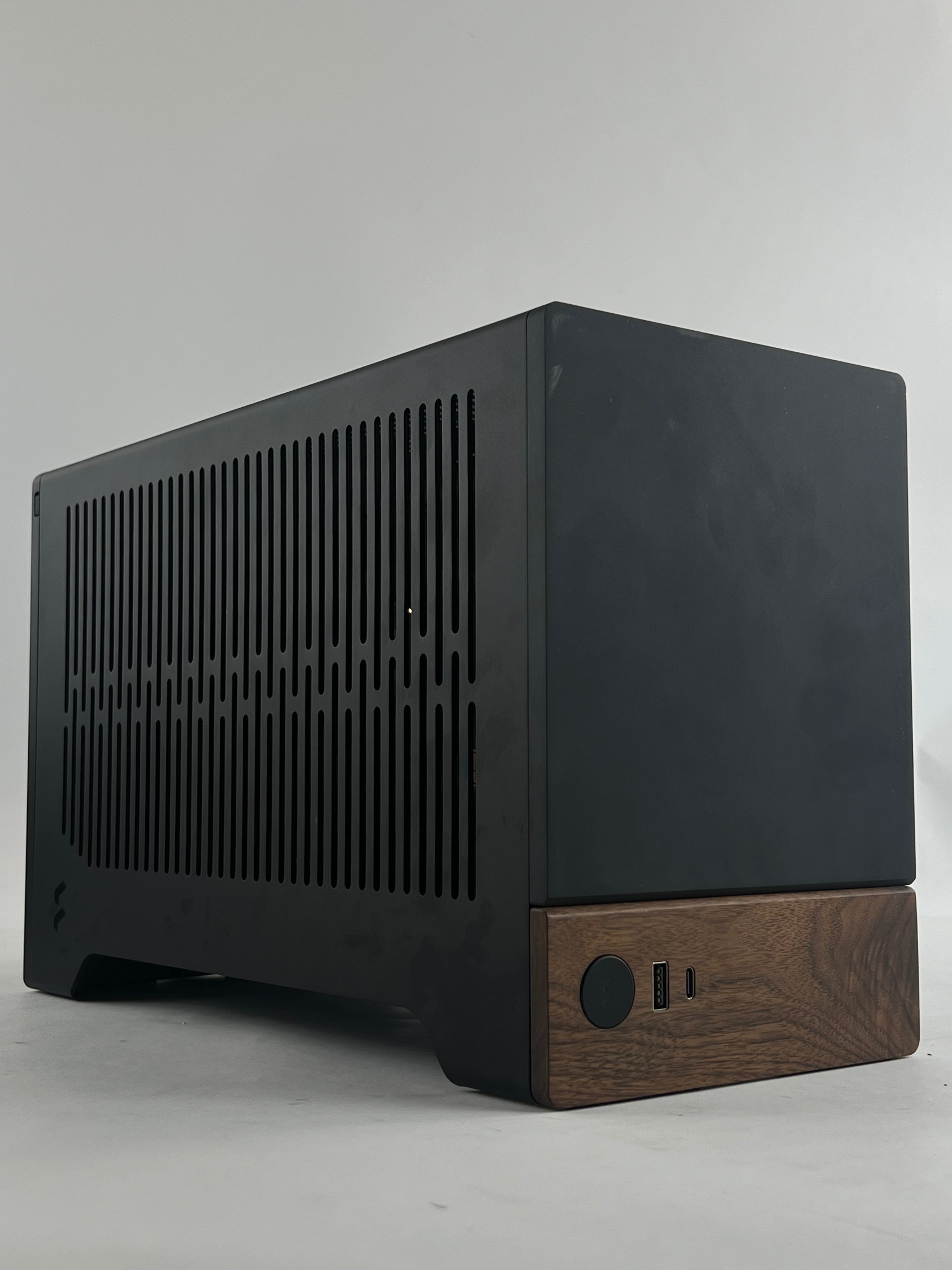 Gaming PC RTX 4080 Super Ryzen 7 7800X3D 32gb DDR5 3tb NVMe