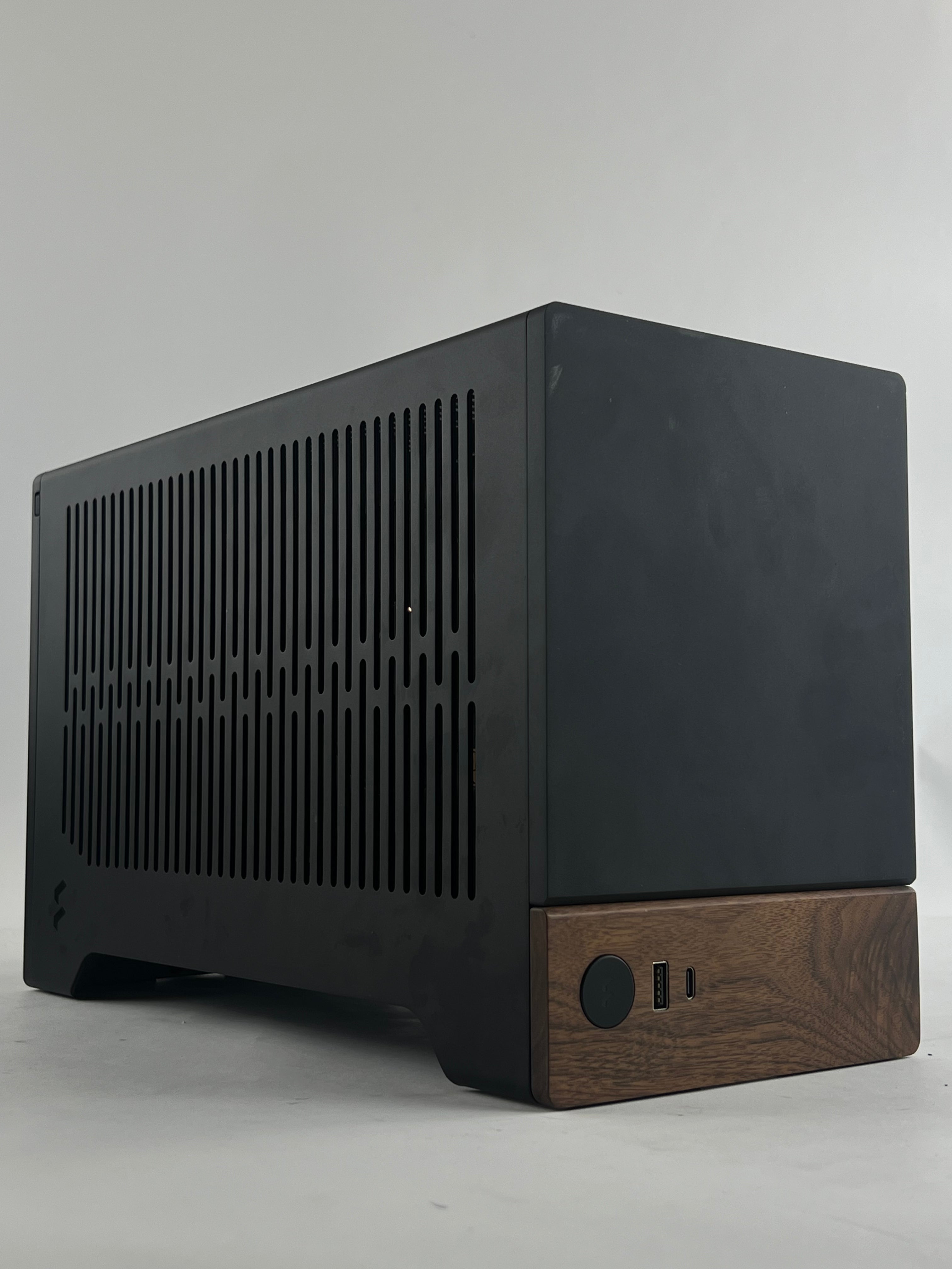 Gaming PC RTX 4080 Super Ryzen 7 7800X3D 32gb DDR5 3tb NVMe
